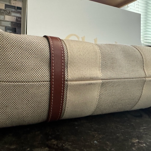 Chloe Medium Woody Tote - Picture 4 of 6